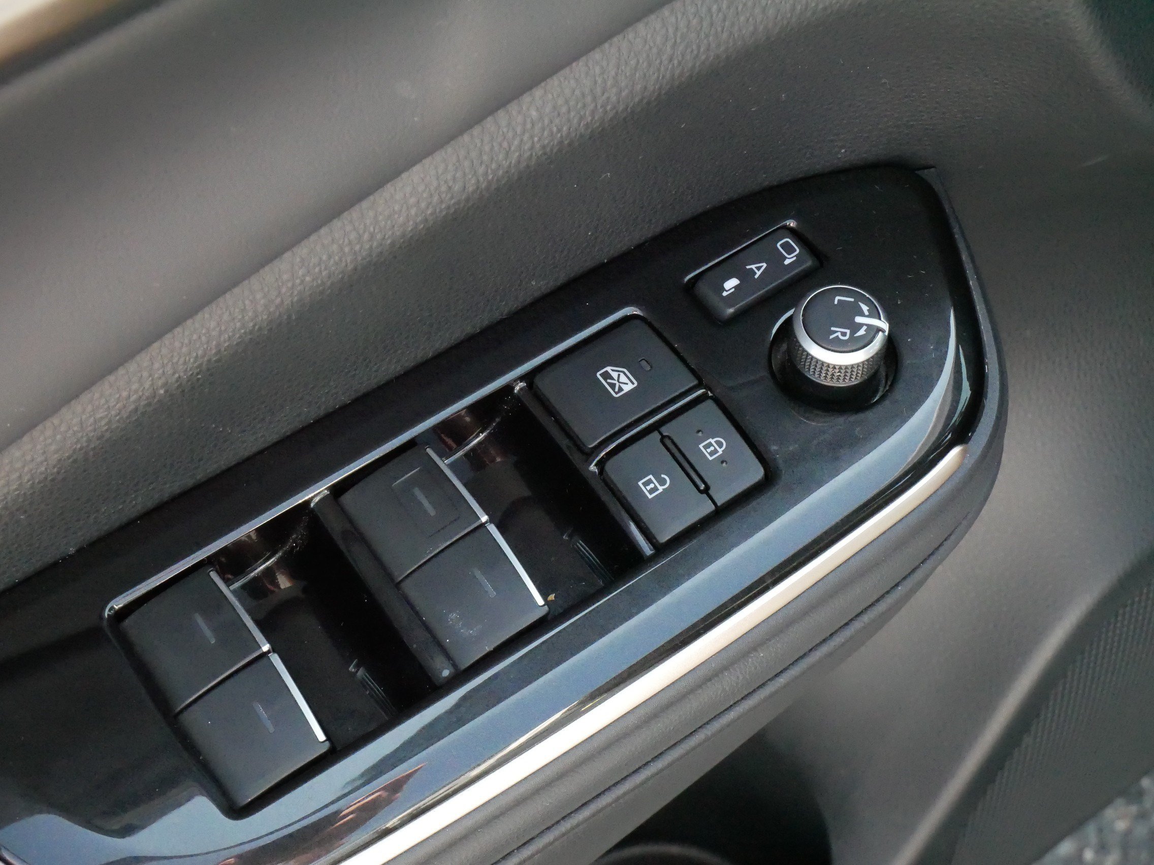 Certified 2026 Toyota Crown AWD/4WD image 19