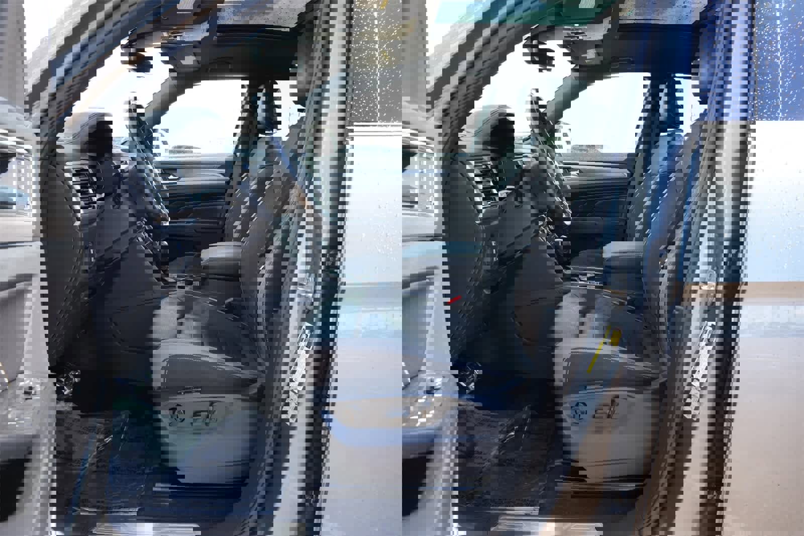 Used 2020 Volkswagen Atlas Cross Sport SEL Premium R-Line image 17