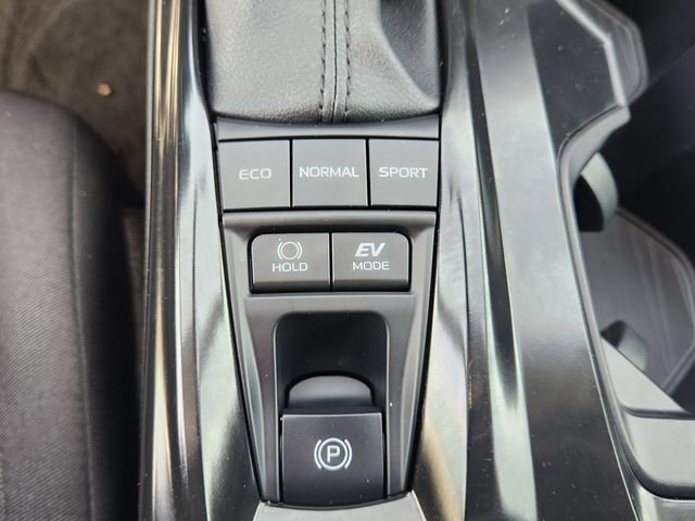 Used 2025 Toyota Camry LE image 18