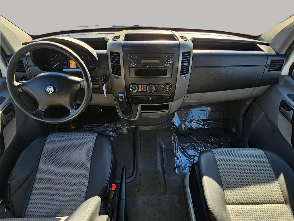 Used 2008 Dodge Sprinter 2500 image 2