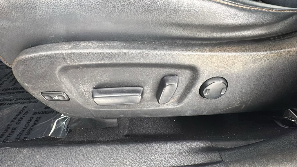 Used 2018 Toyota Highlander XLE image 11