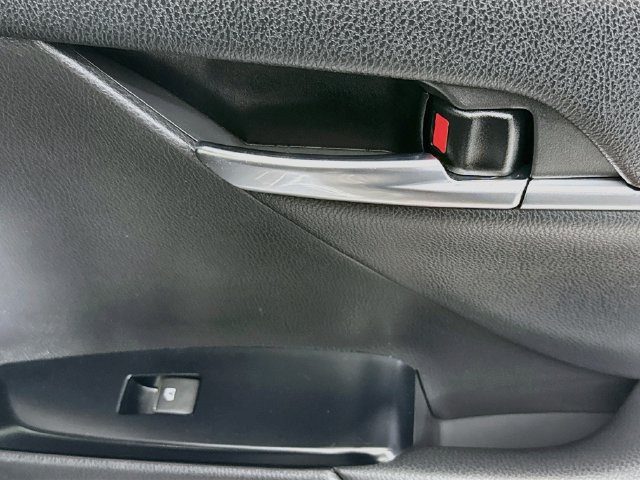 Used 2020 Toyota Camry XSE FWD image 28