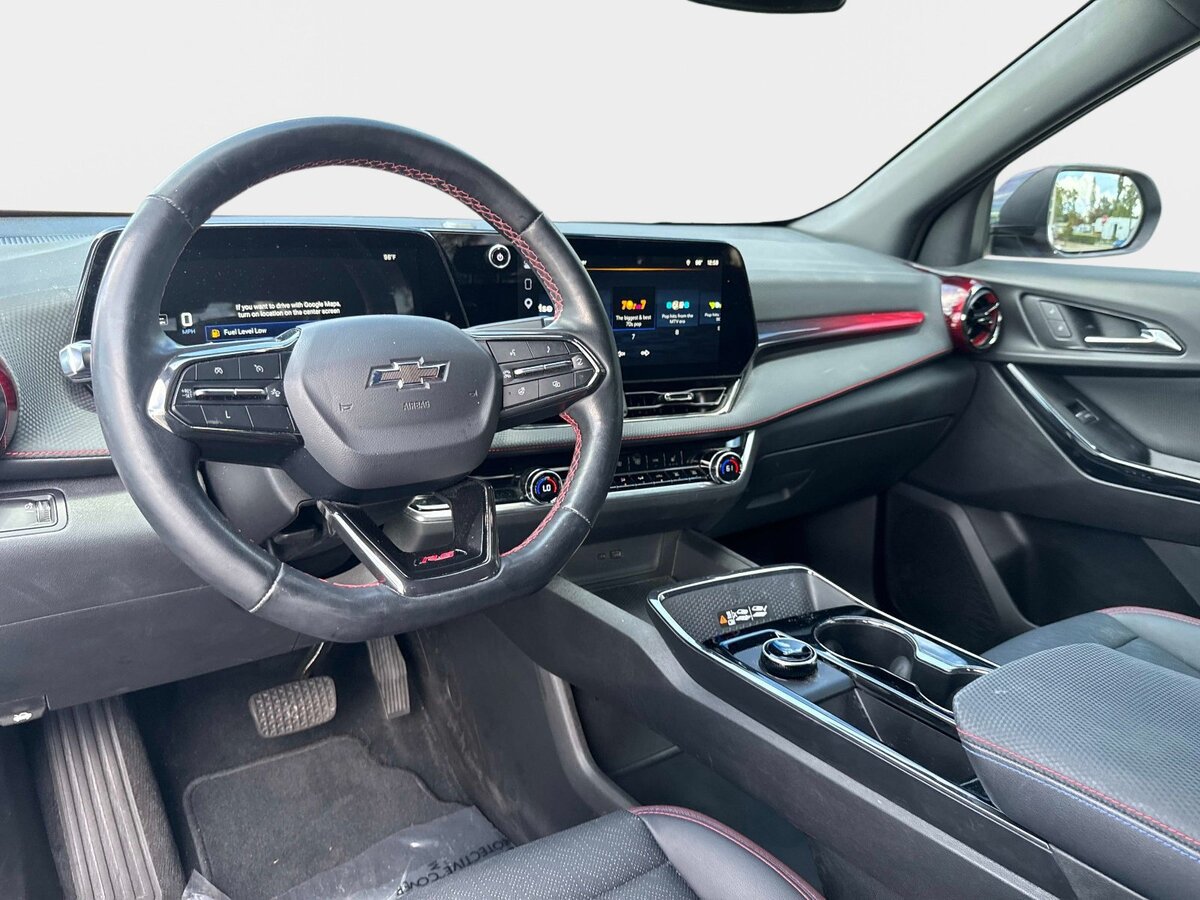 Used 2025 Chevrolet Equinox RS FWD image 15
