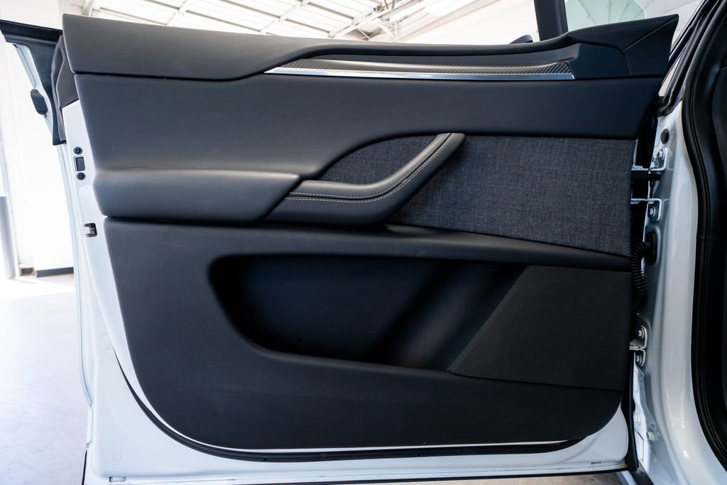 Used 2022 Tesla Model X Plaid image 29