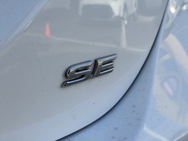 Used 2023 Toyota Camry SE image 10