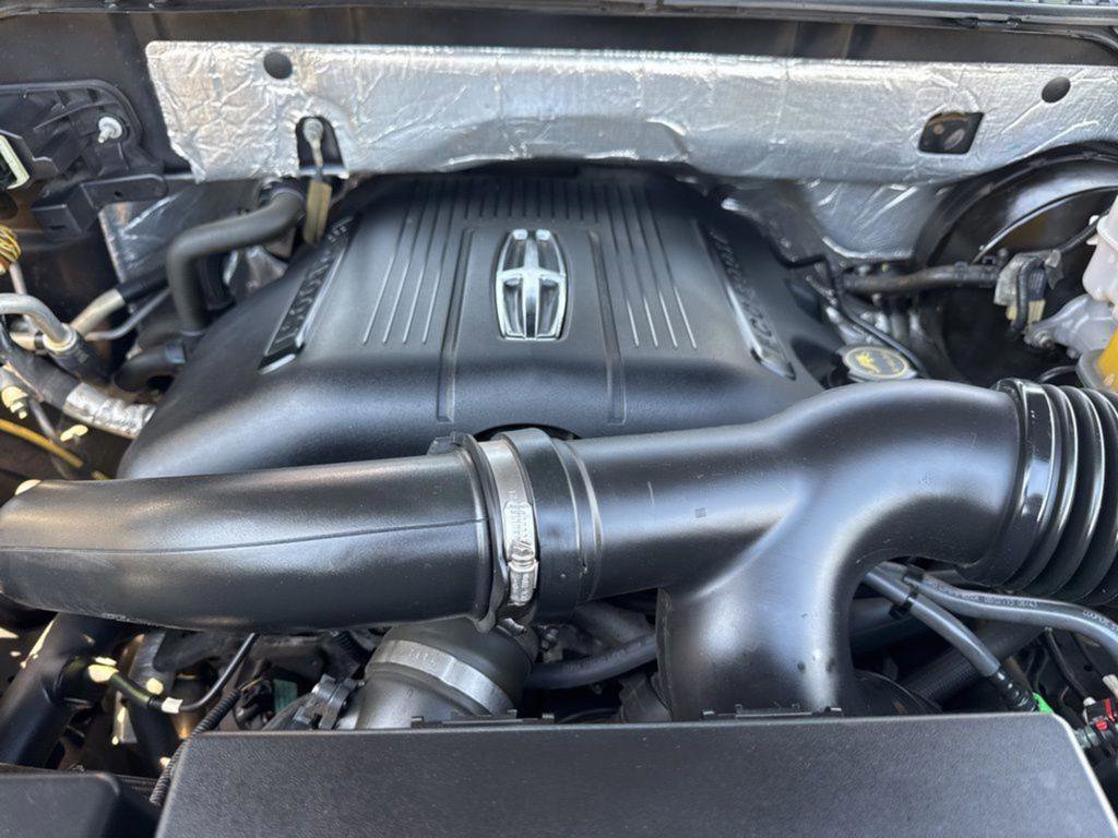 Used 2016 Lincoln Navigator Select image 33