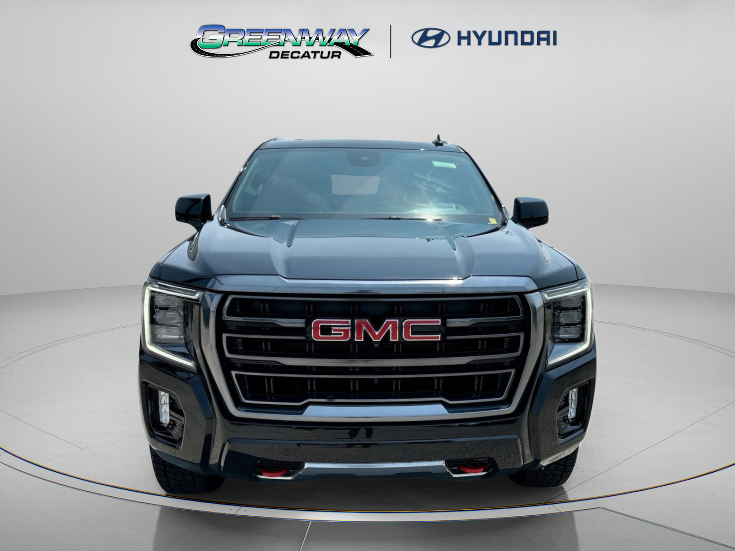 Used 2024 GMC Yukon AT4 w/ Technology Package AWD/4WD image 3
