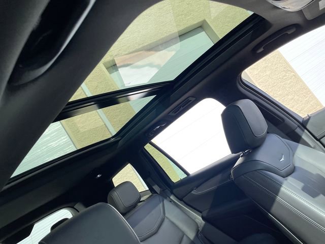 Used 2025 Cadillac XT6 Luxury w/ LPO, Floor Liner Package AWD/4WD image 46