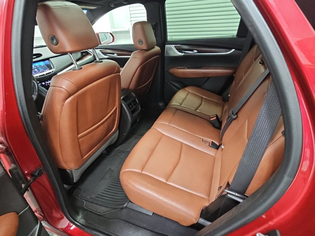Used 2020 Cadillac XT5 Premium Luxury FWD image 35