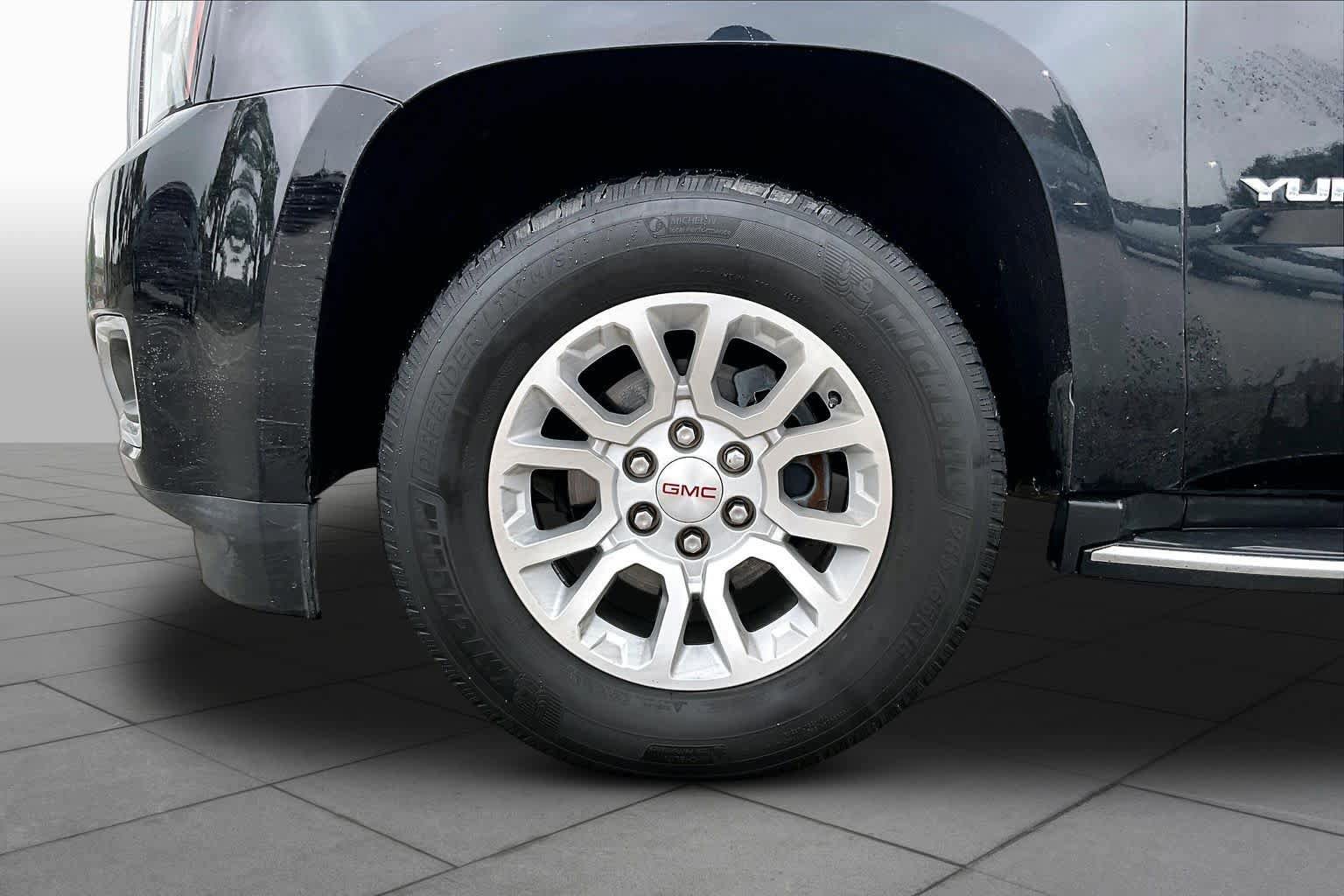 Used 2019 GMC Yukon SLT image 11