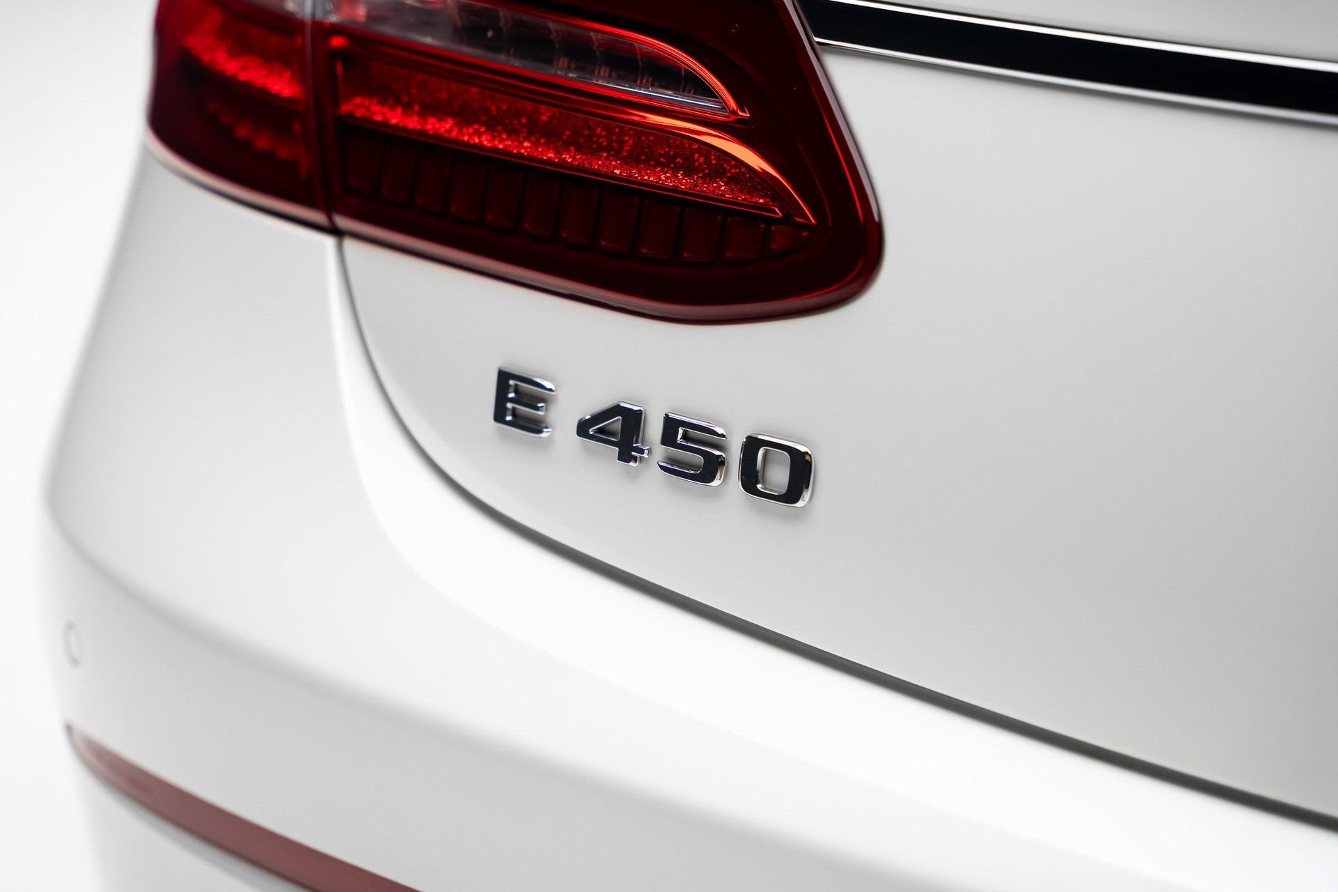 Used 2019 Mercedes-Benz E 450 4MATIC Cabriolet image 32