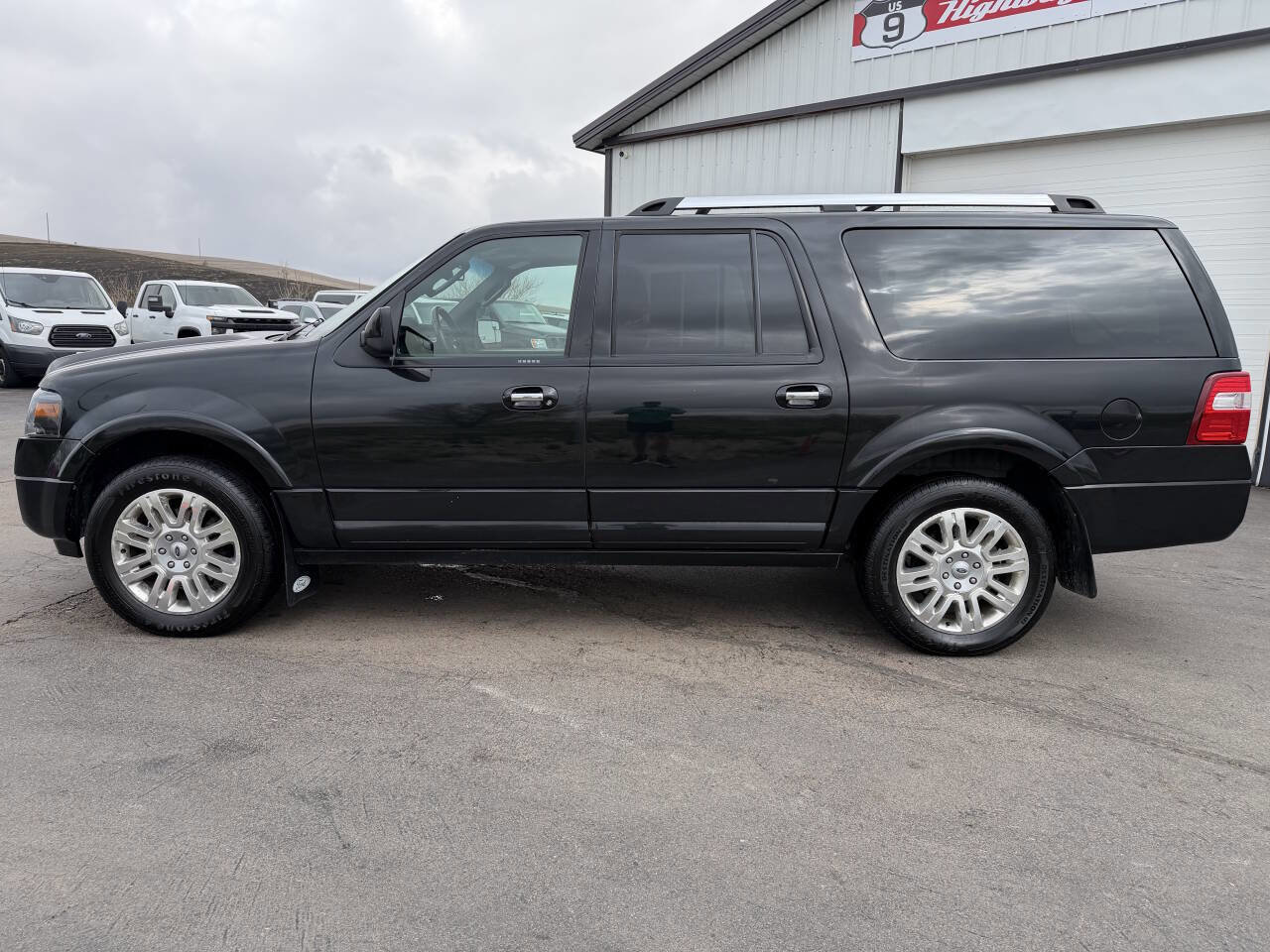Used 2014 Ford Expedition EL Limited w/ Equipment Group 301A AWD/4WD image 2