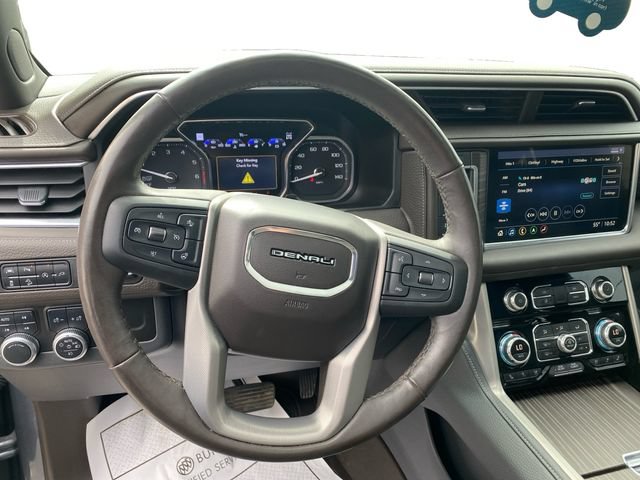 Used 2021 GMC Yukon XL Denali w/ Denali Premium Package AWD/4WD image 13