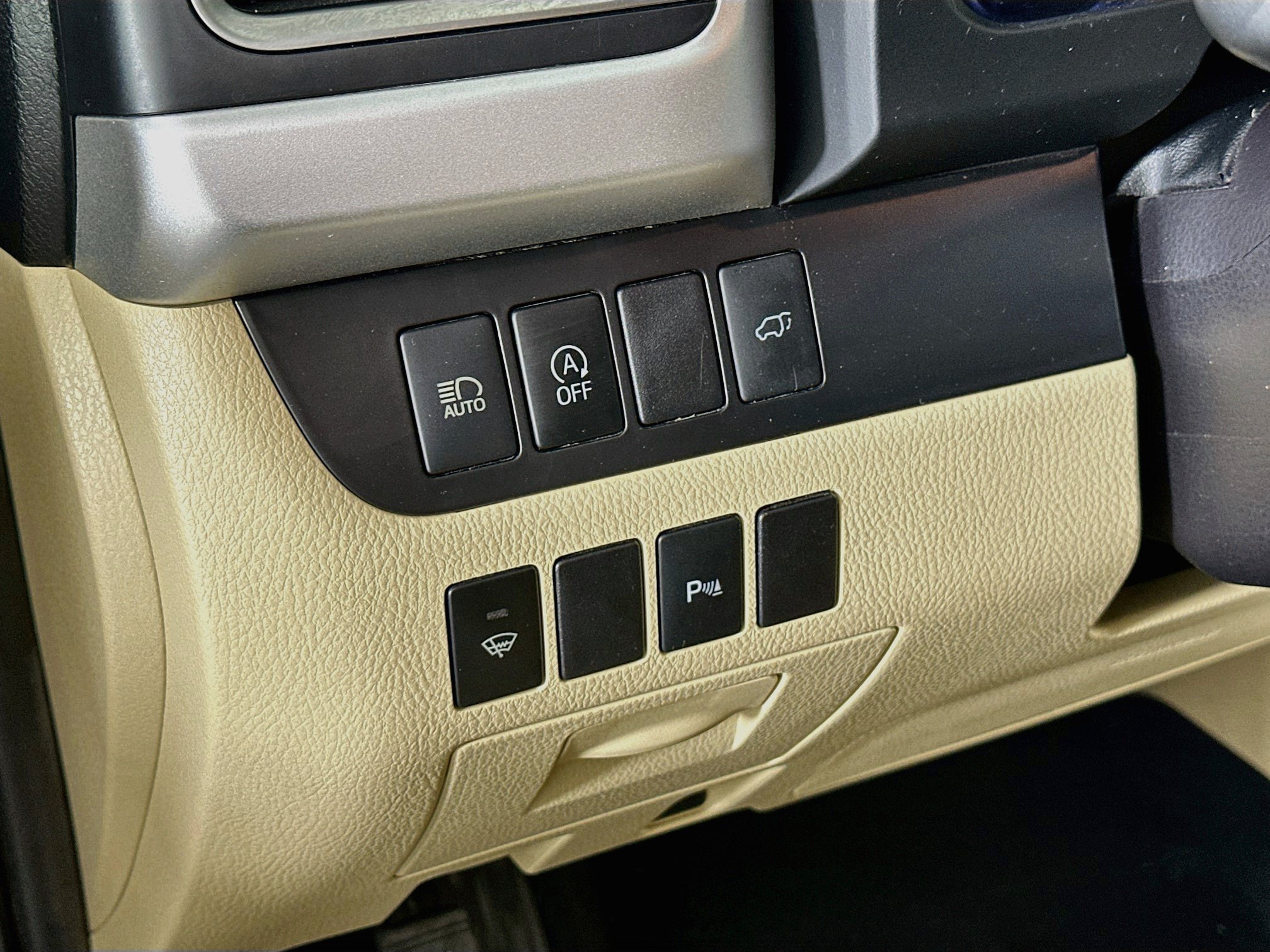 Used 2019 Toyota Highlander Limited AWD/4WD image 15
