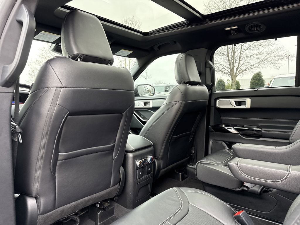Used 2022 Ford Explorer ST w/ Equipment Group 401A image 13