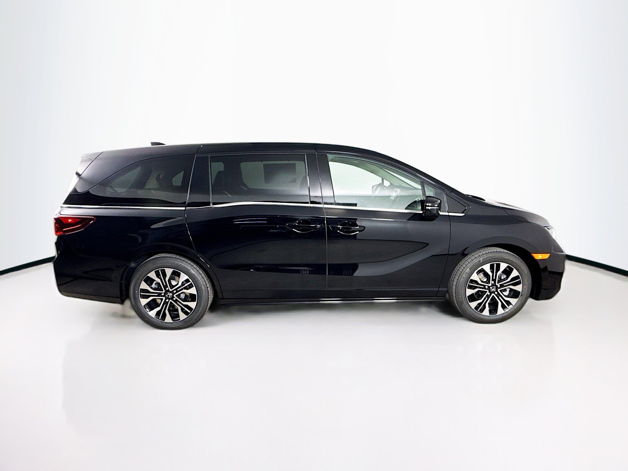 New 2026 Honda Odyssey Elite image 2