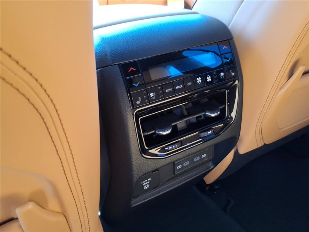 New 2026 Jeep Grand Cherokee Summit AWD/4WD image 16