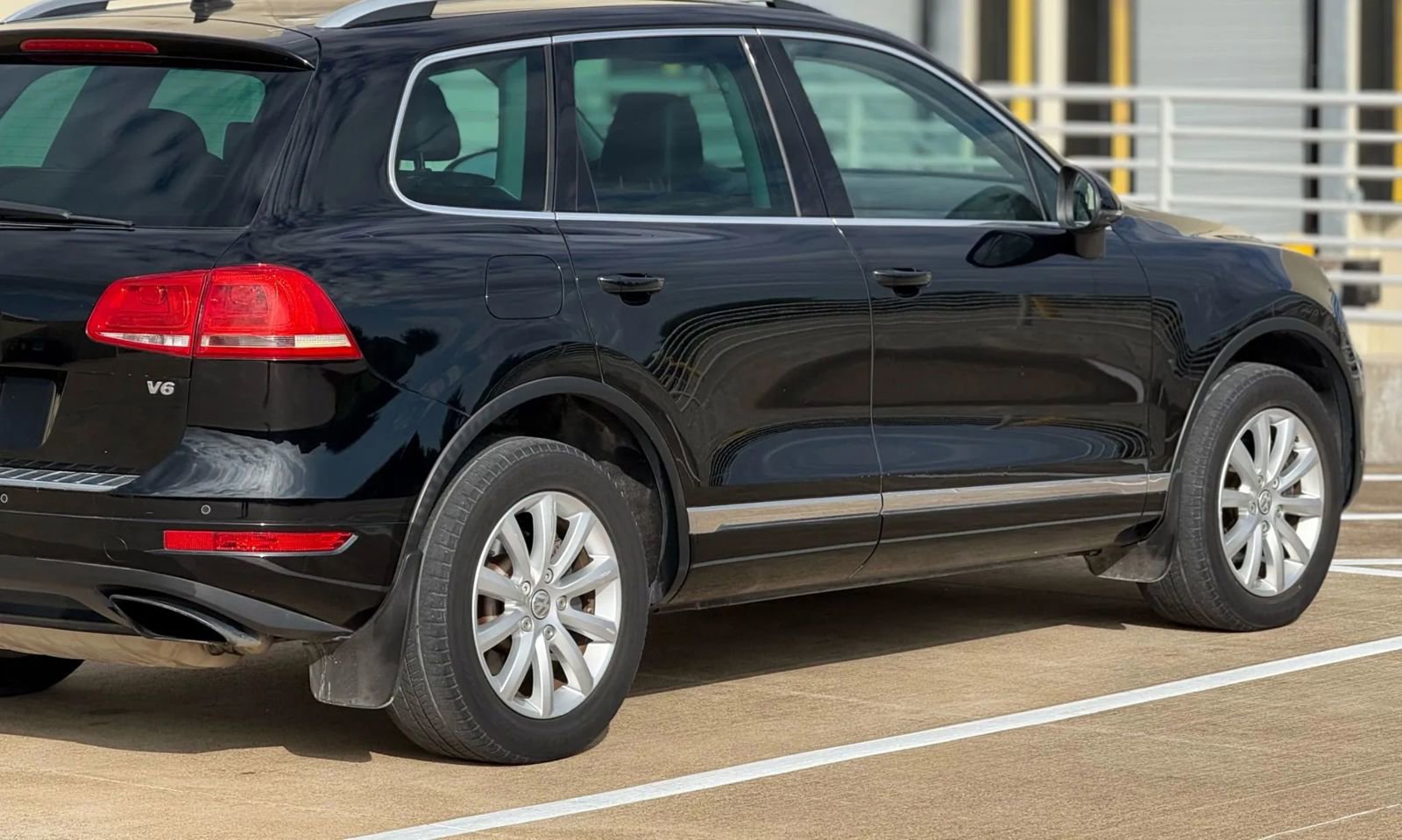 Used 2012 Volkswagen Touareg VR6 AWD/4WD image 9