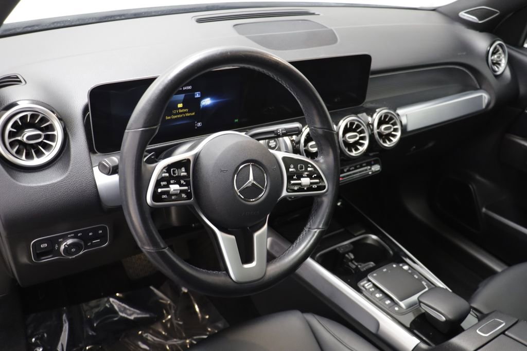 Used 2021 Mercedes-Benz GLB 250 4MATIC image 6