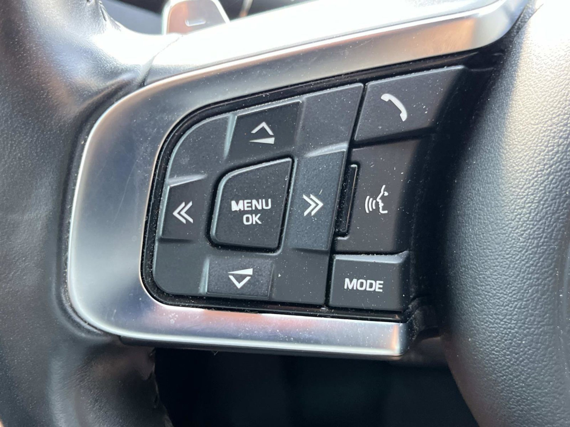 Used 2020 Jaguar F-PACE S AWD/4WD image 31