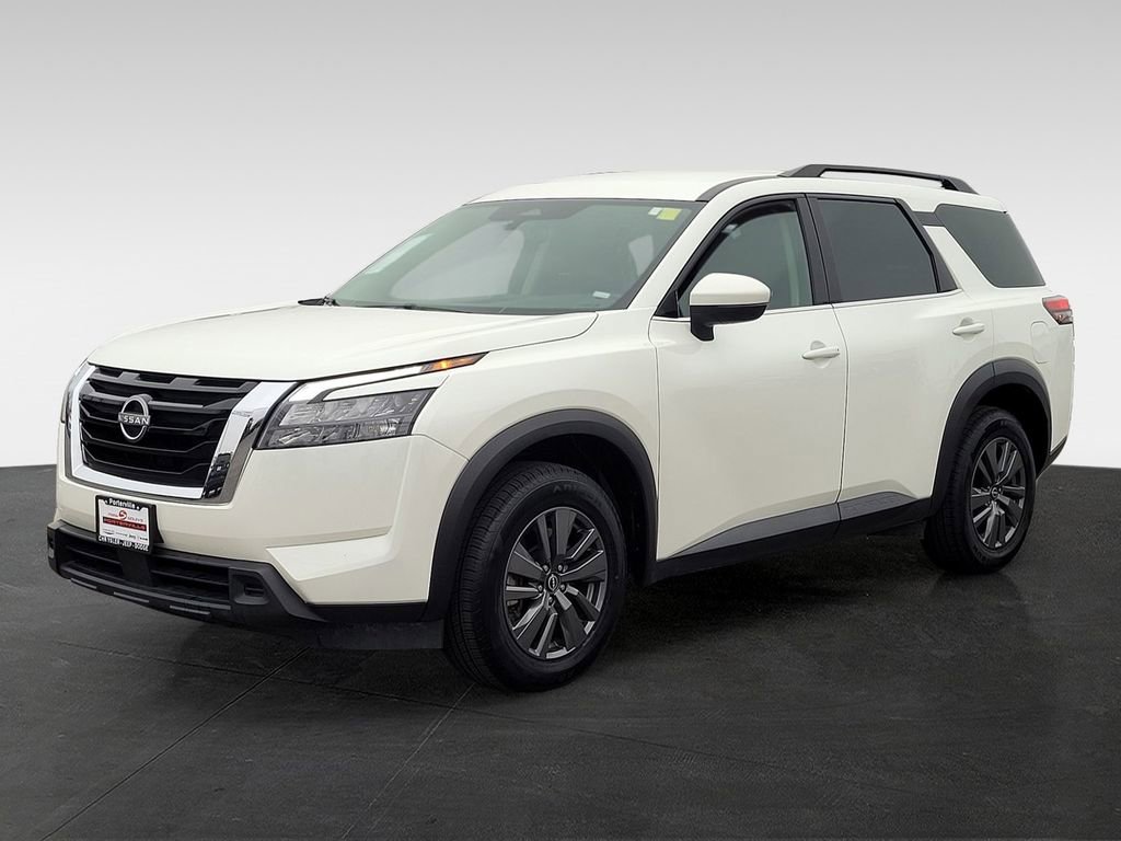 Used 2024 Nissan Pathfinder SV FWD image 8