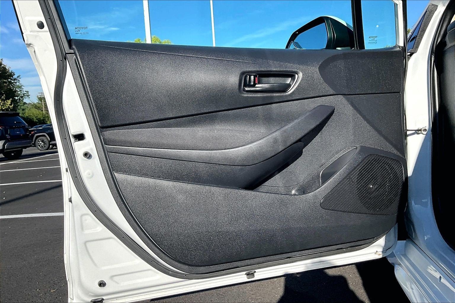 Used 2024 Toyota Corolla LE FWD image 21