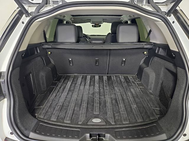 Used 2024 Land Rover Discovery Sport S image 29