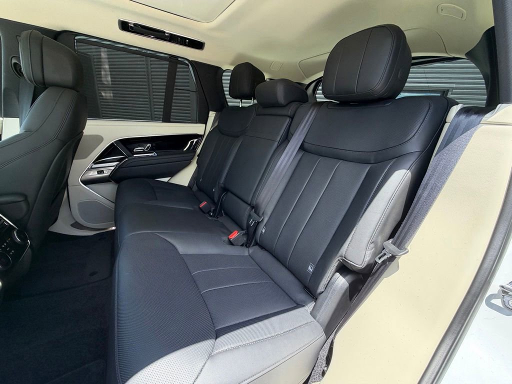 Used 2023 Land Rover Range Rover SE AWD/4WD image 10