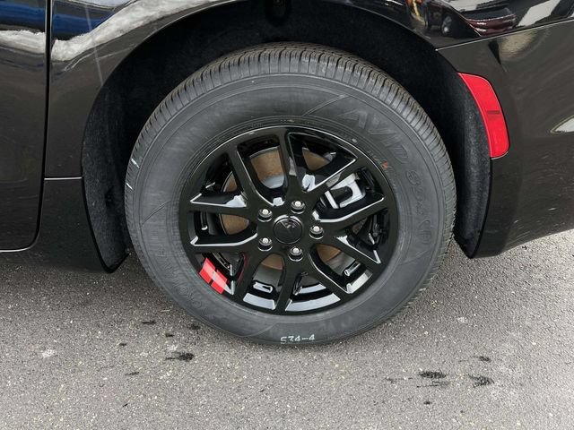 New 2026 Chrysler Pacifica Select FWD image 11