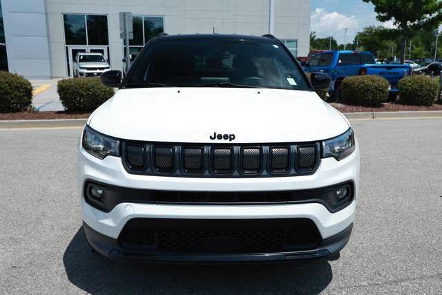 Used 2022 Jeep Compass Latitude FWD image 2
