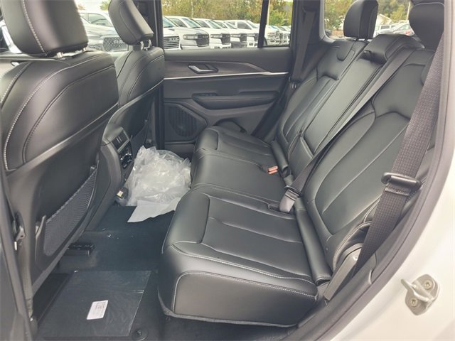 New 2025 Jeep Grand Cherokee Limited image 5
