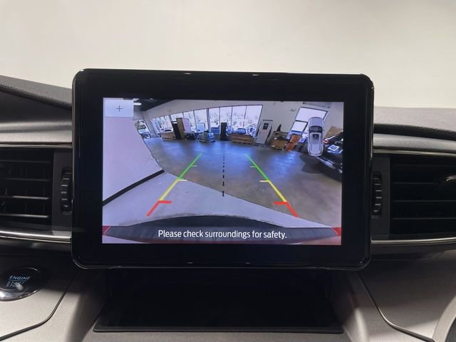 Used 2022 Ford Explorer XLT w/ Equipment Group 202A image 17