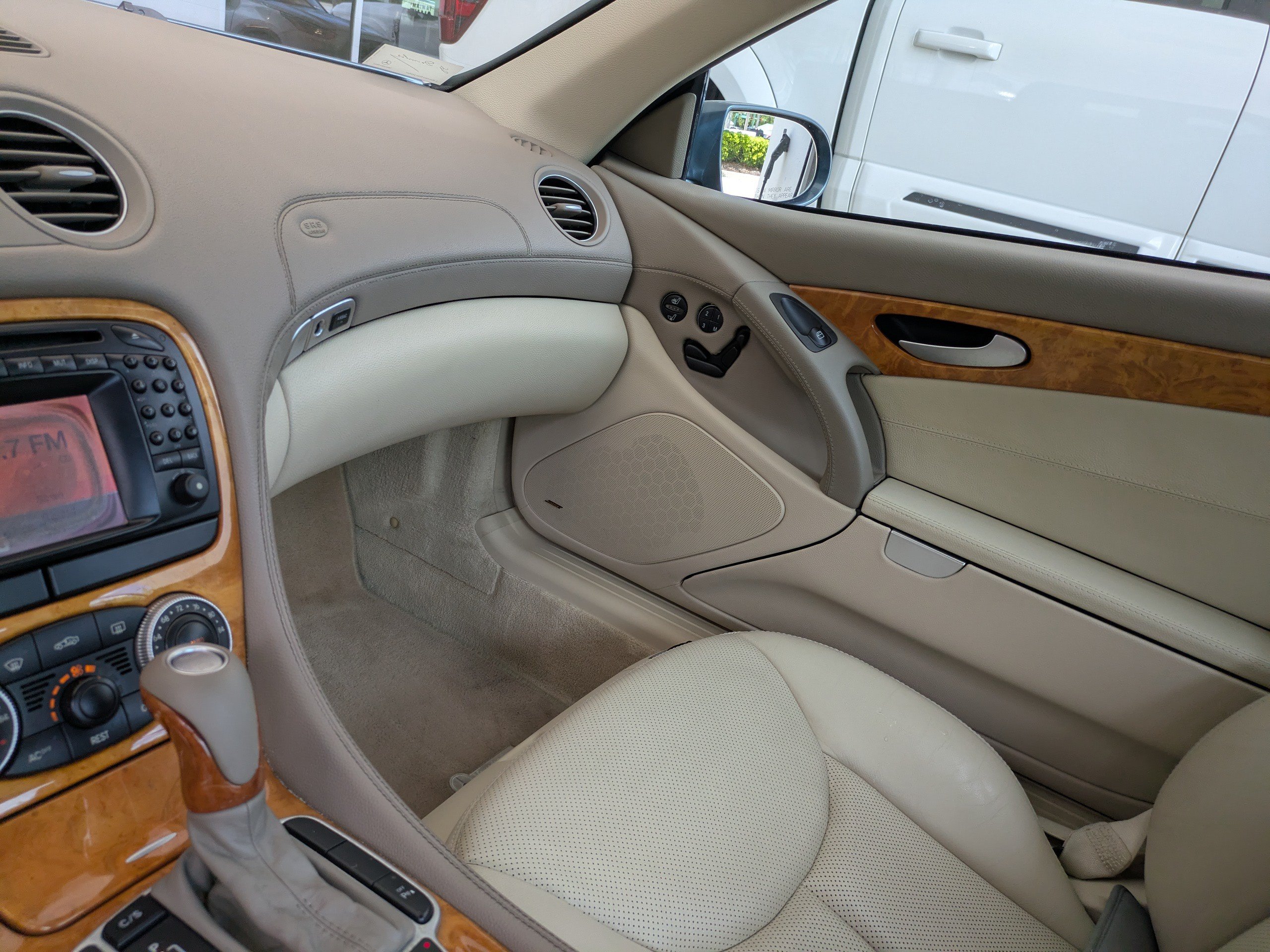 Used 2004 Mercedes-Benz SL 500 image 16