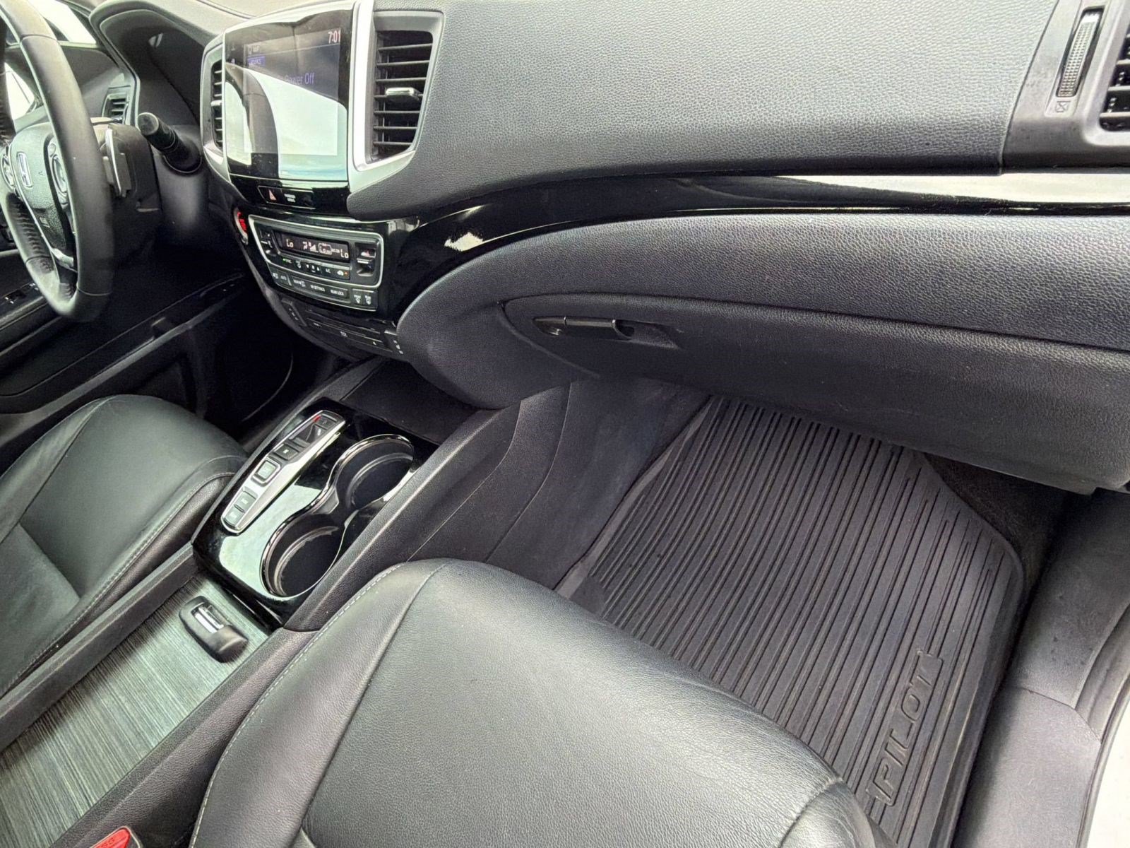 Used 2018 Honda Pilot Touring image 35