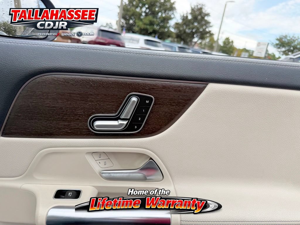 Used 2021 Mercedes-Benz GLA 250 w/ Premium Package image 39