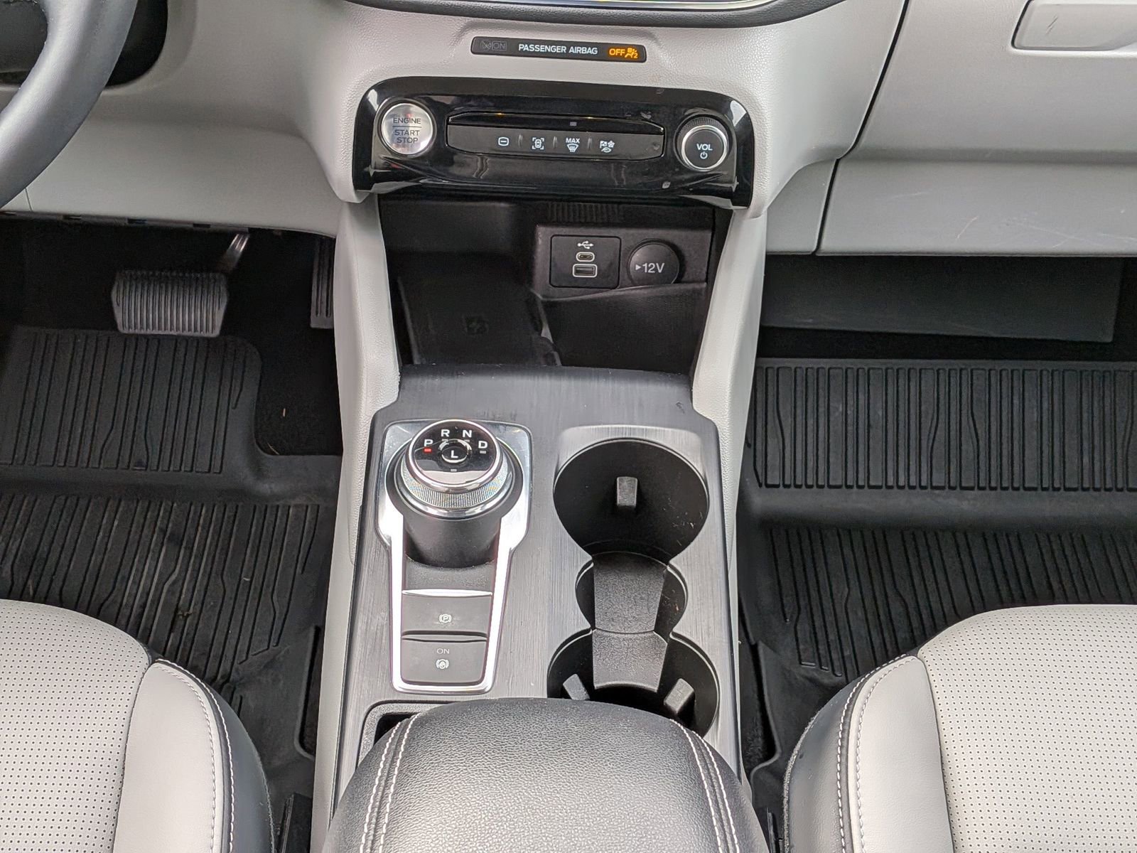 Certified 2025 Ford Escape Platinum image 21