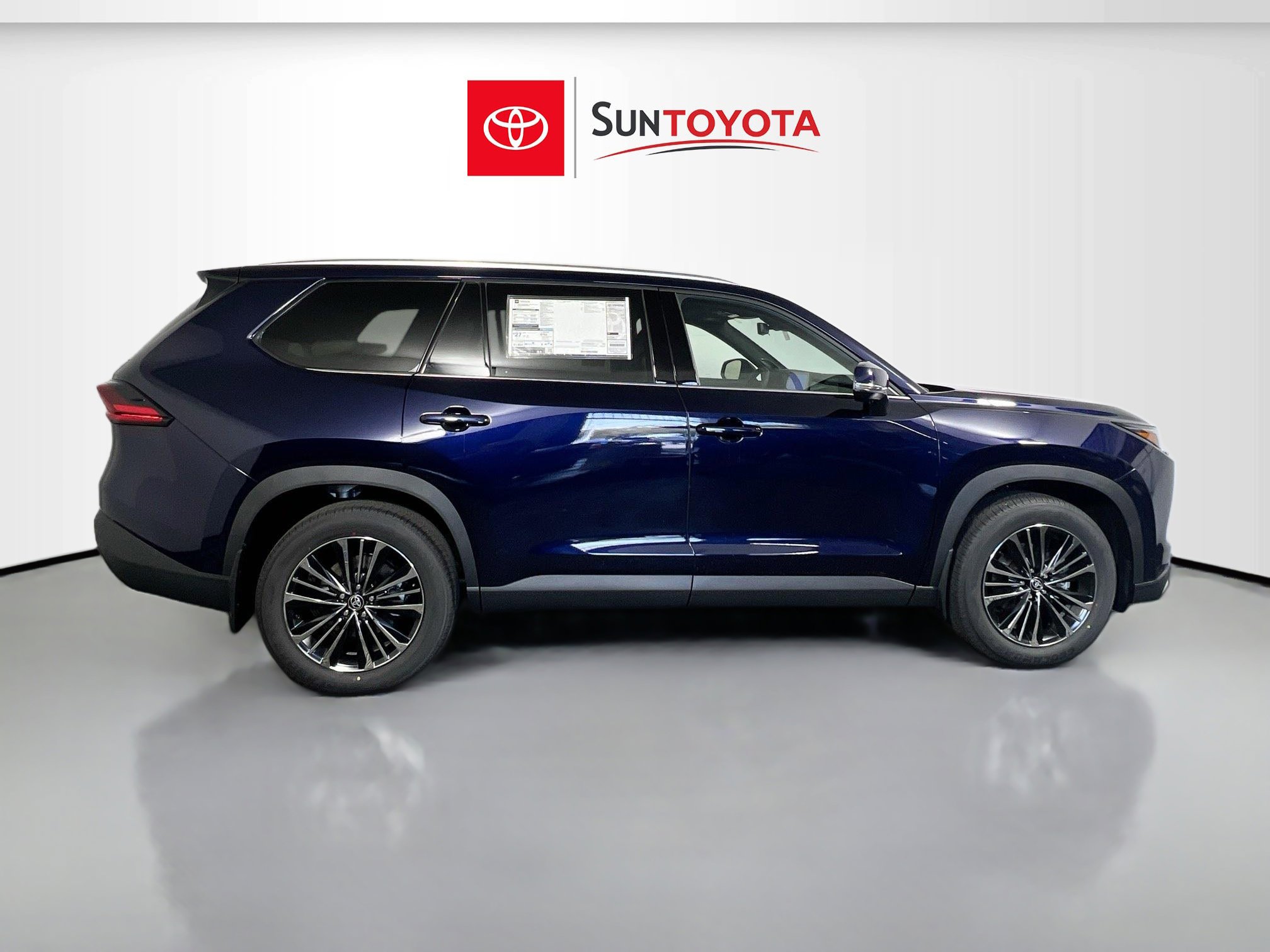 New 2026 Toyota Grand Highlander AWD Hybrid image 2