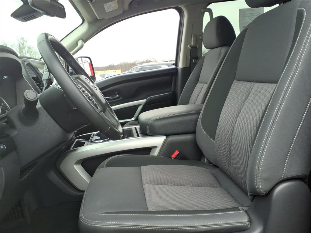 Certified 2024 Nissan Titan SV w/ SV Convenience Package image 25
