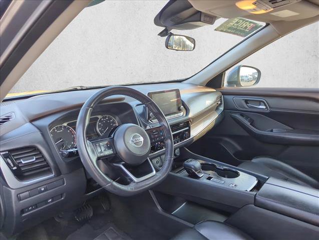 Used 2021 Nissan Rogue SV w/ Premium Package FWD image 11