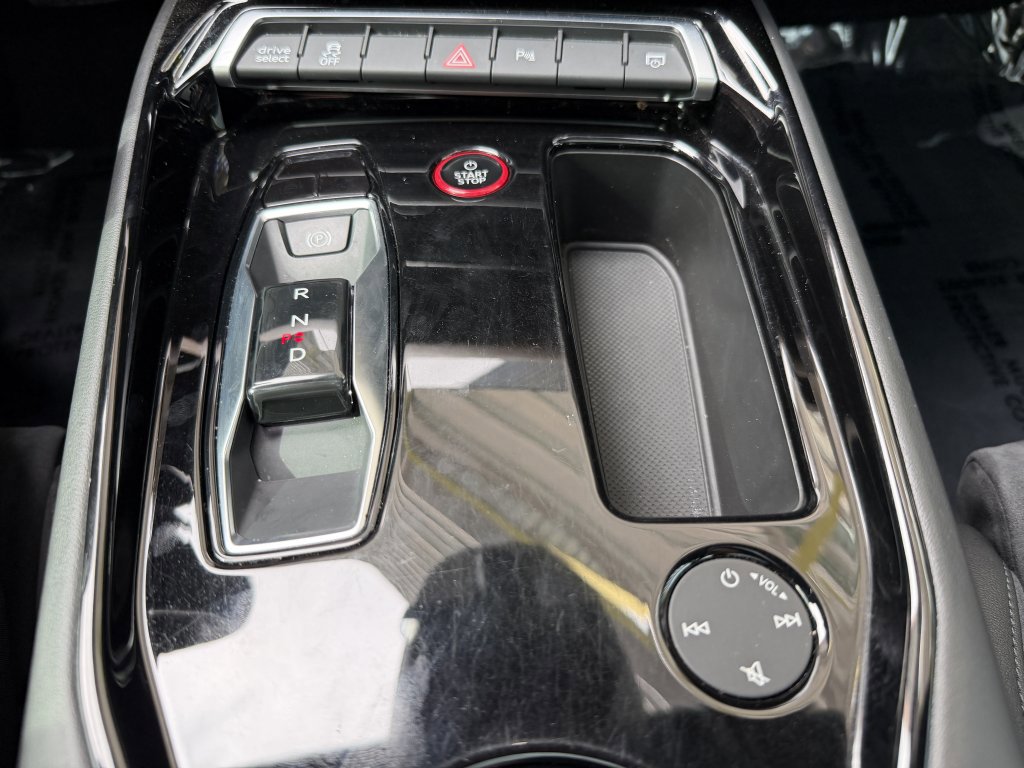 Used 2022 Audi e-tron GT Premium Plus AWD/4WD image 29