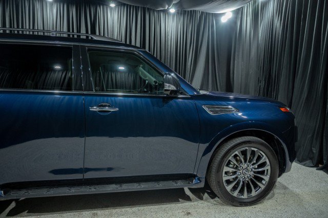 Used 2023 Nissan Armada Platinum w/ Captain's Chairs Package AWD/4WD image 4