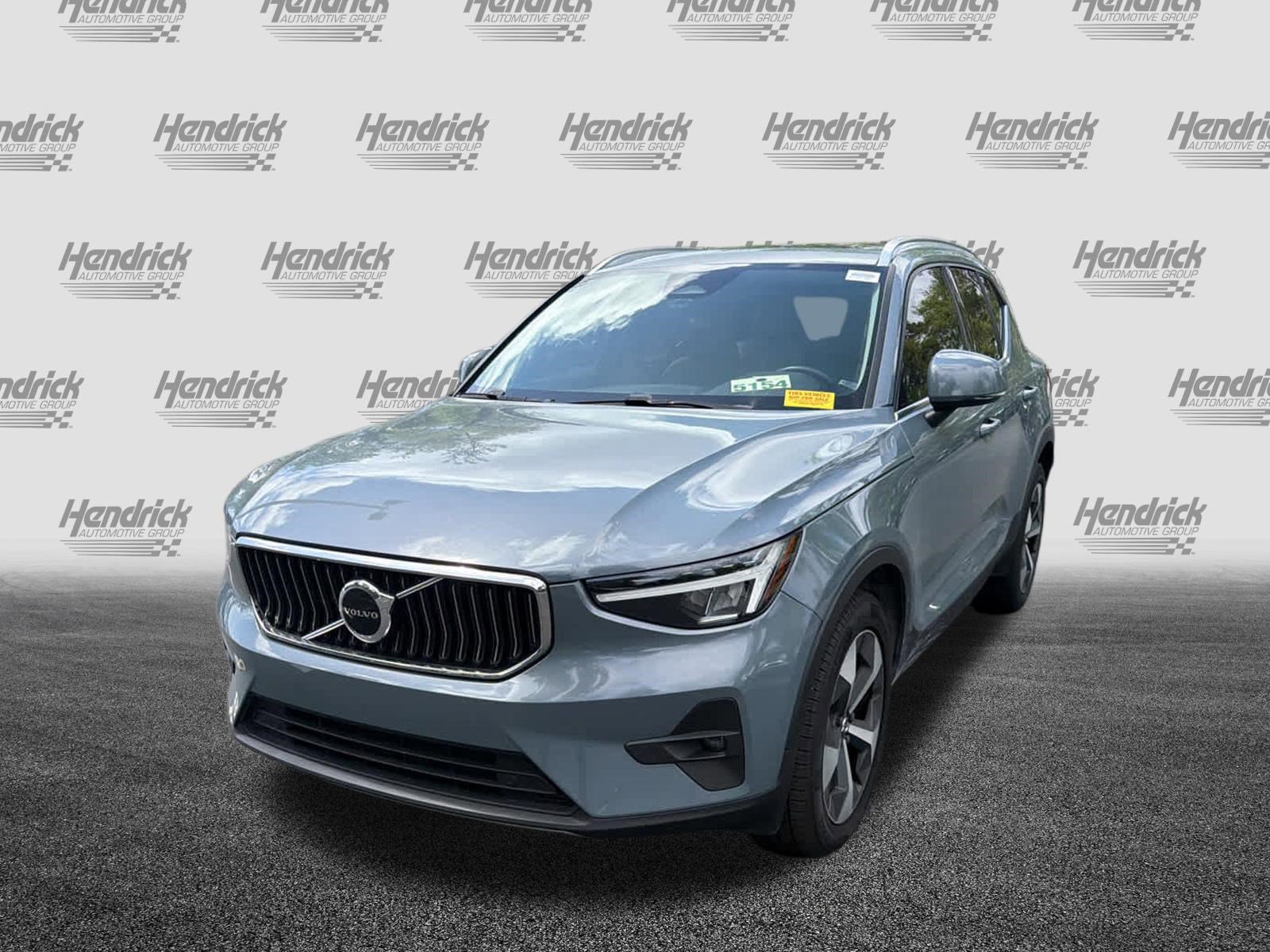 Certified 2023 Volvo XC40 B5 Plus w/ Protection Package Premier image 7