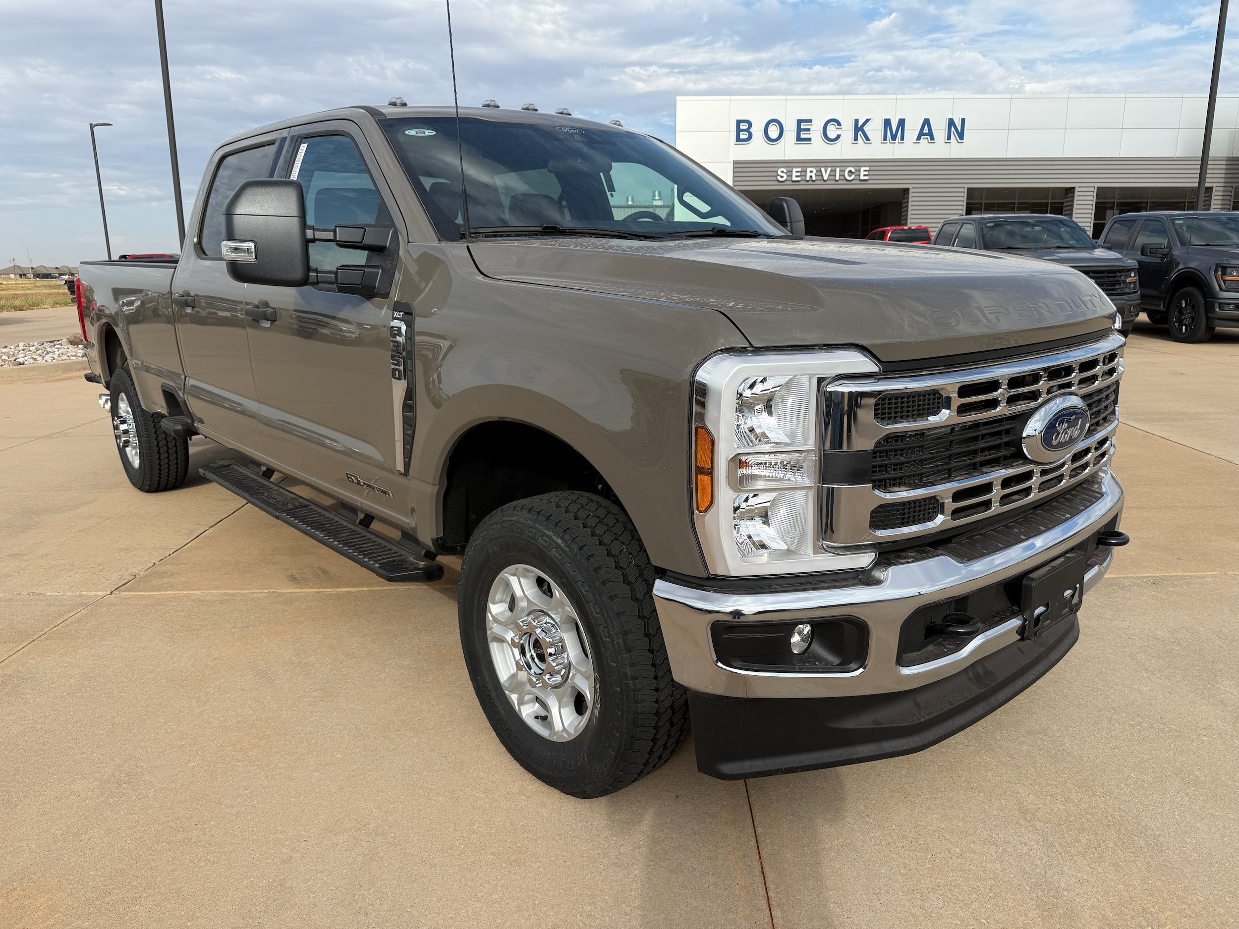 New 2026 Ford F350 XLT w/ FX4 Off-Road Package