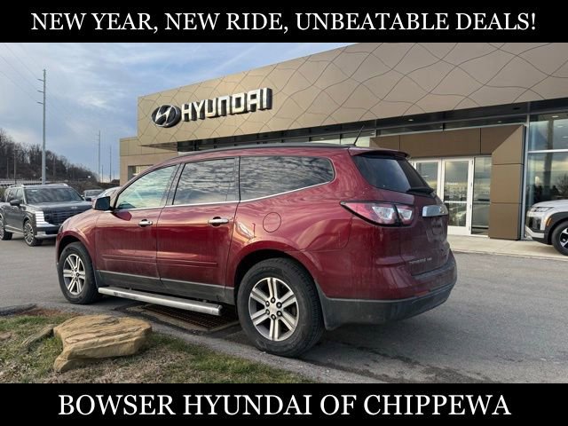 Used 2017 Chevrolet Traverse LT image 3
