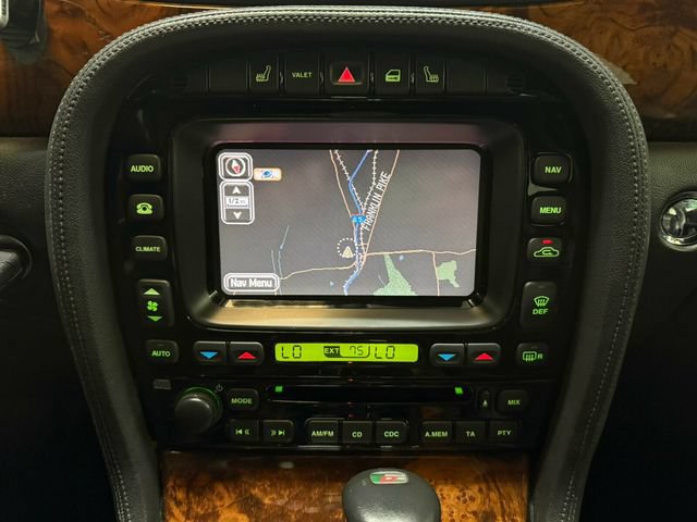 Used 2005 Jaguar XJ8 RWD image 16