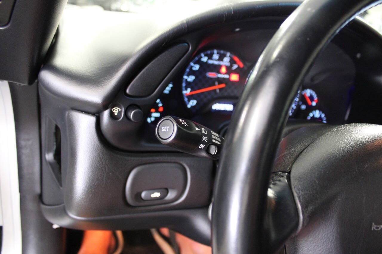 Used 2001 Chevrolet Corvette Z06 w/ Memory Pkg RWD image 34