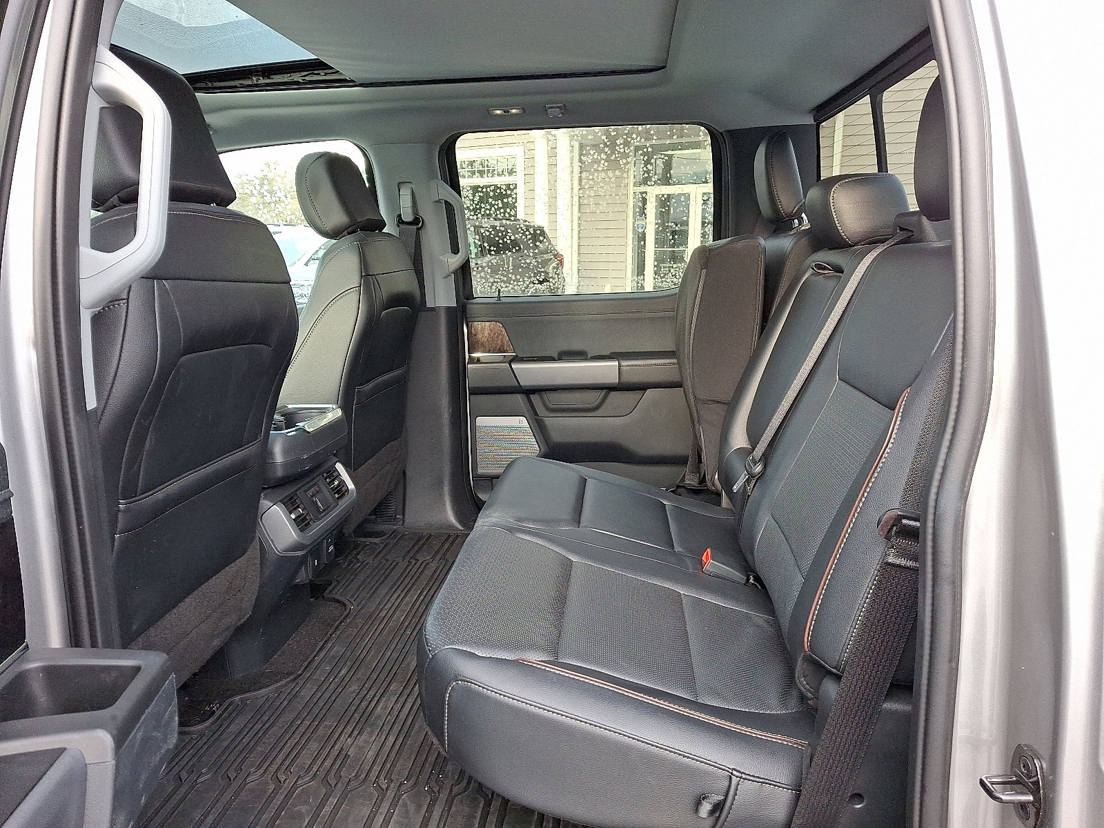 Certified 2022 Ford F150 Lariat w/ Equipment Group 502A High image 11