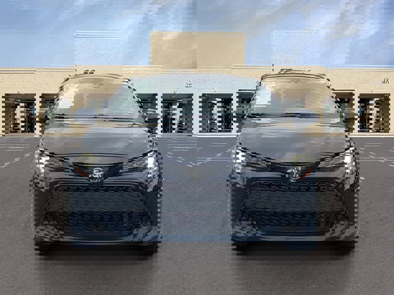 Used 2019 Toyota Corolla SE image 2