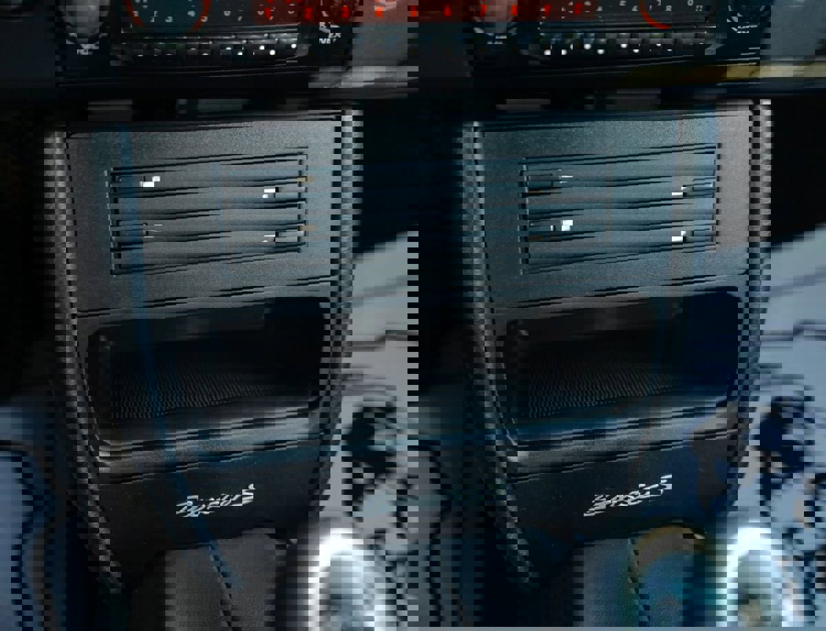 Used 2004 Porsche Boxster S image 26