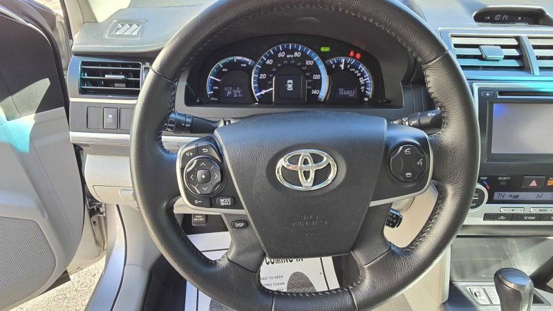 Used 2012 Toyota Camry XLE w/ Leather Pkg FWD image 19
